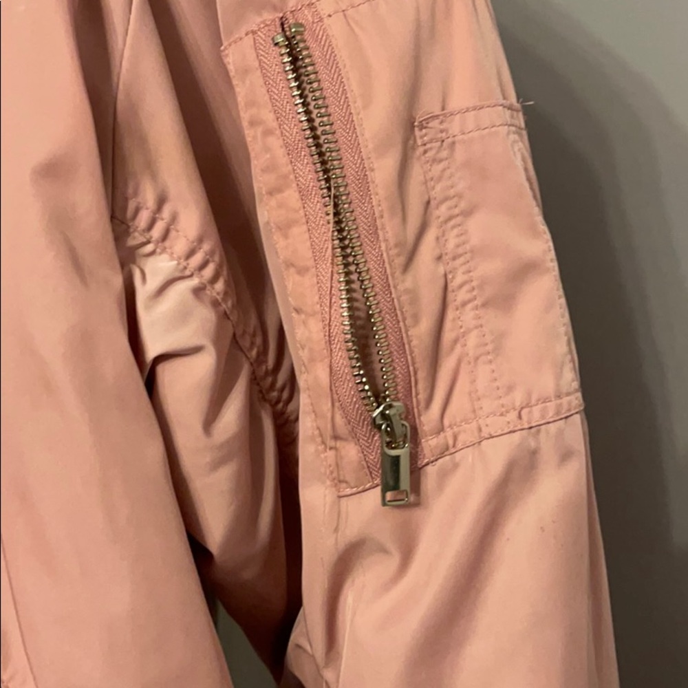 Bomber - Picture 3 of 4